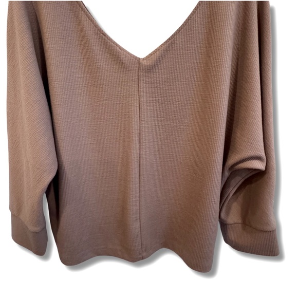 DYNAMITE Dolman Sleeve Dusty Mauve V Front & Back Lightly Ribbed Soft Top BNWOT - Picture 6 of 10